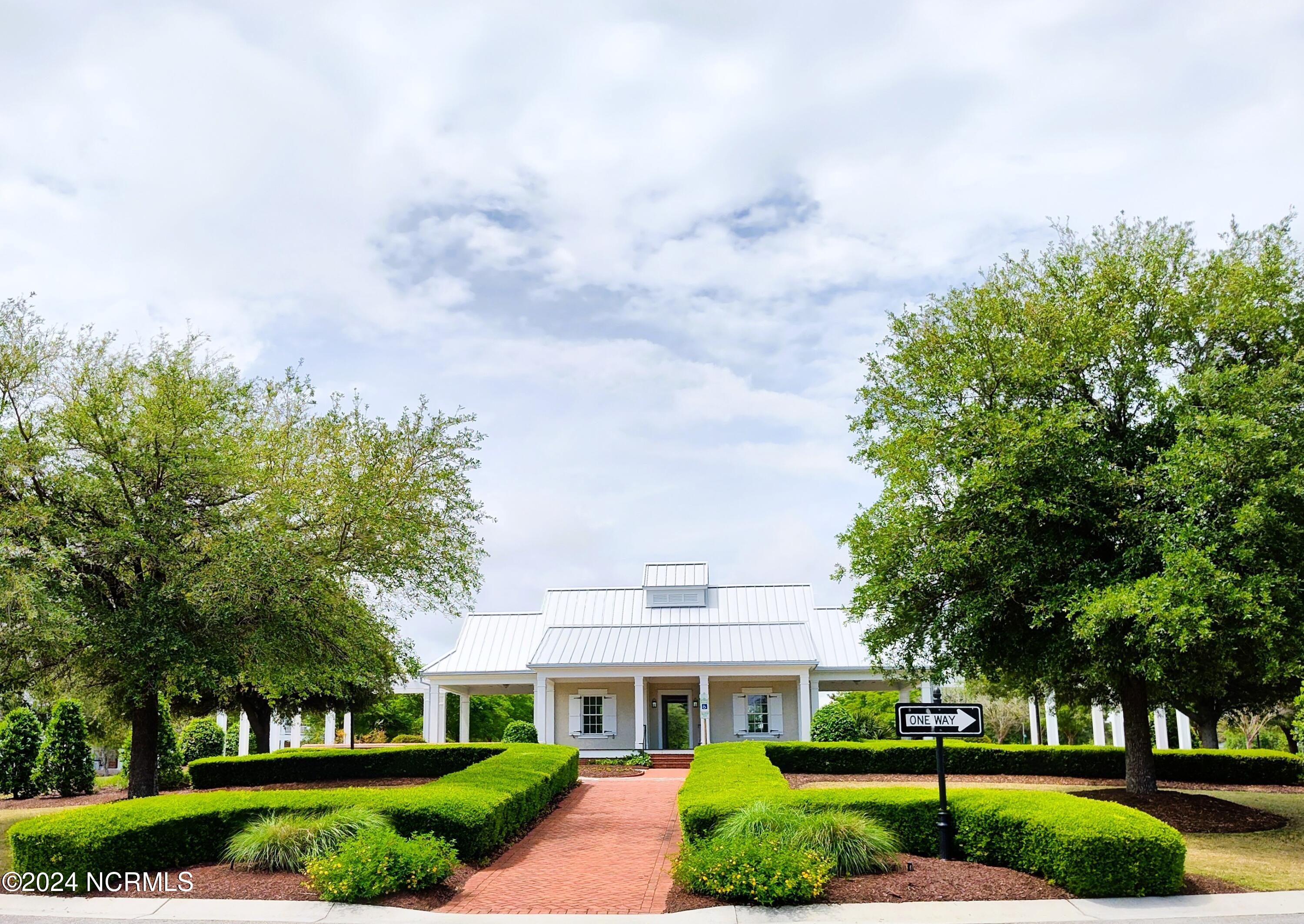 214 Colleton Square Newport, NC 28570 - Photo 17 of 20 Postal Center