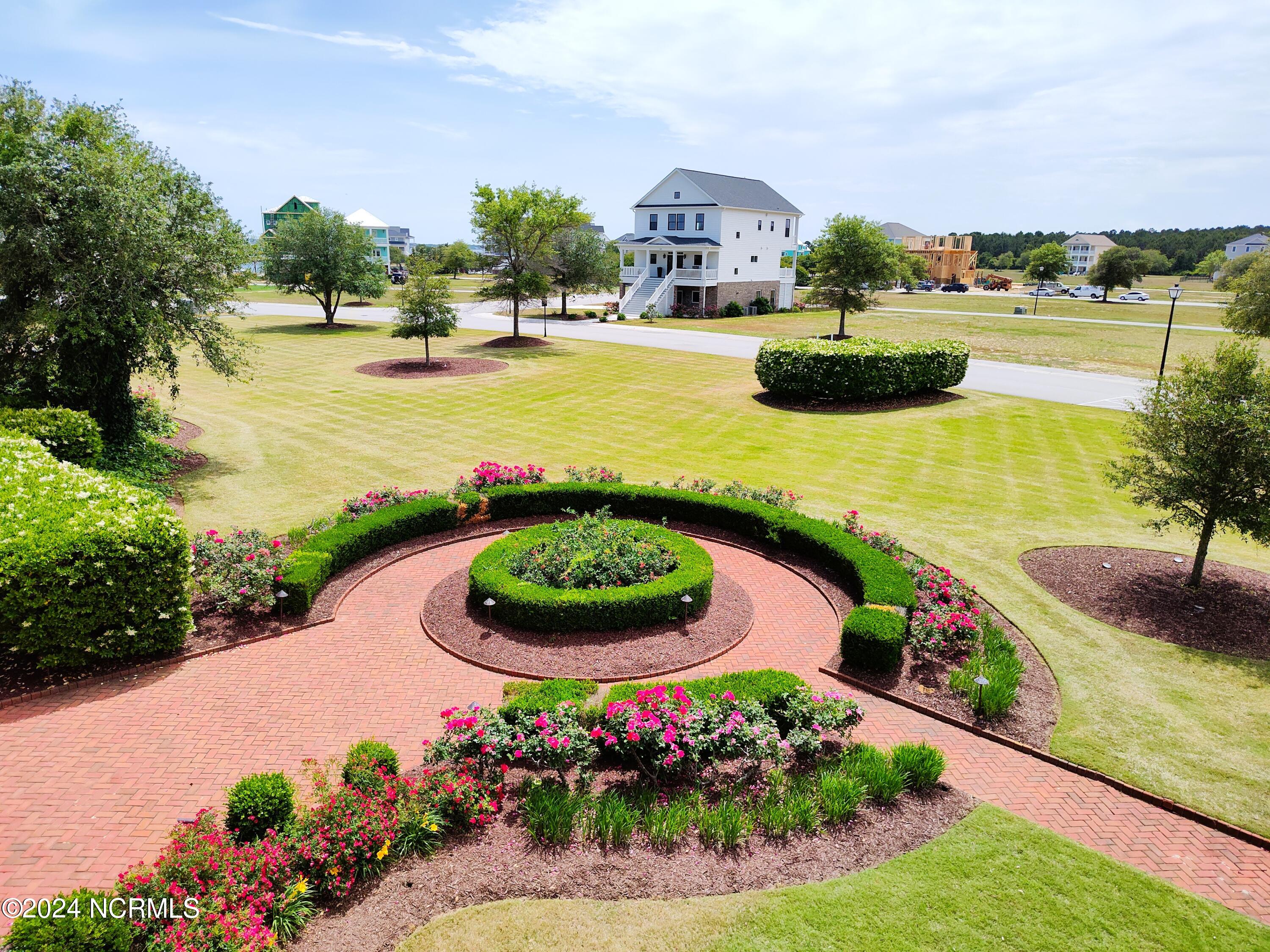 214 Colleton Square Newport, NC 28570 - Photo 19 of 20 Manor House Grounds