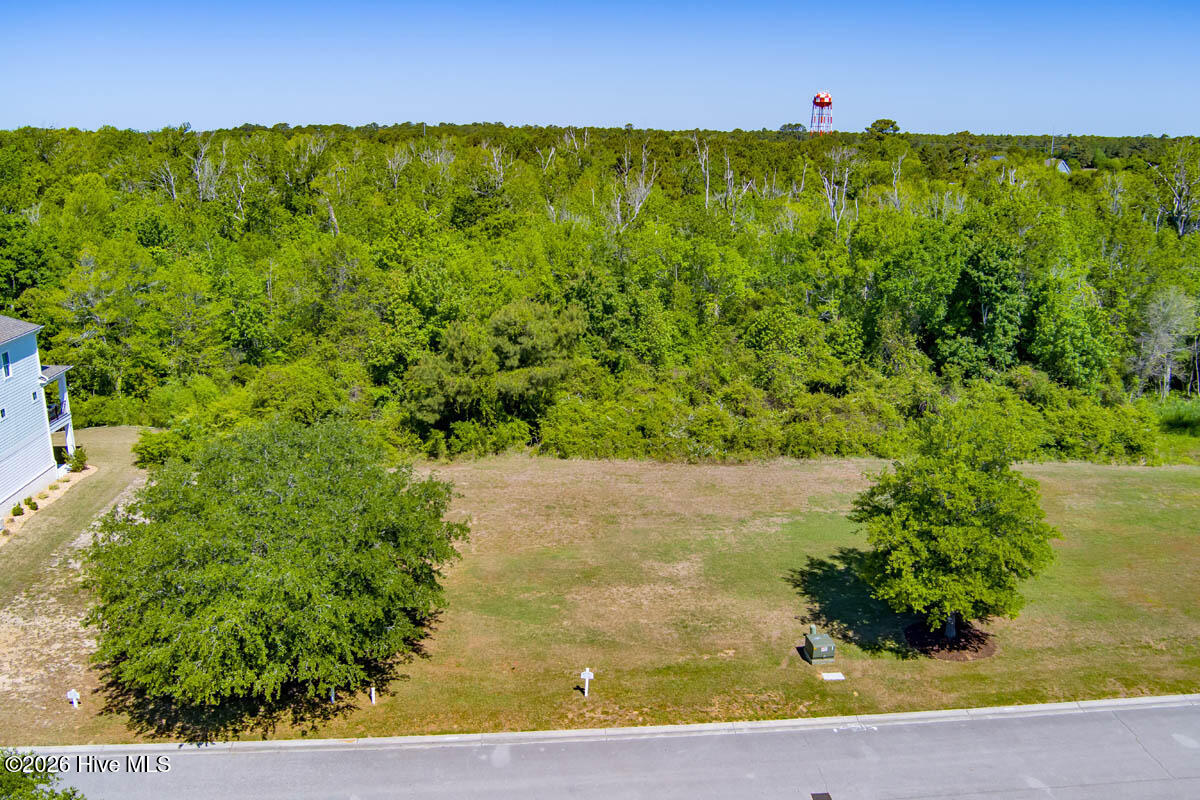 214 Colleton Square Newport, NC 28570 - Photo 4 of 20 60-foot wide lot