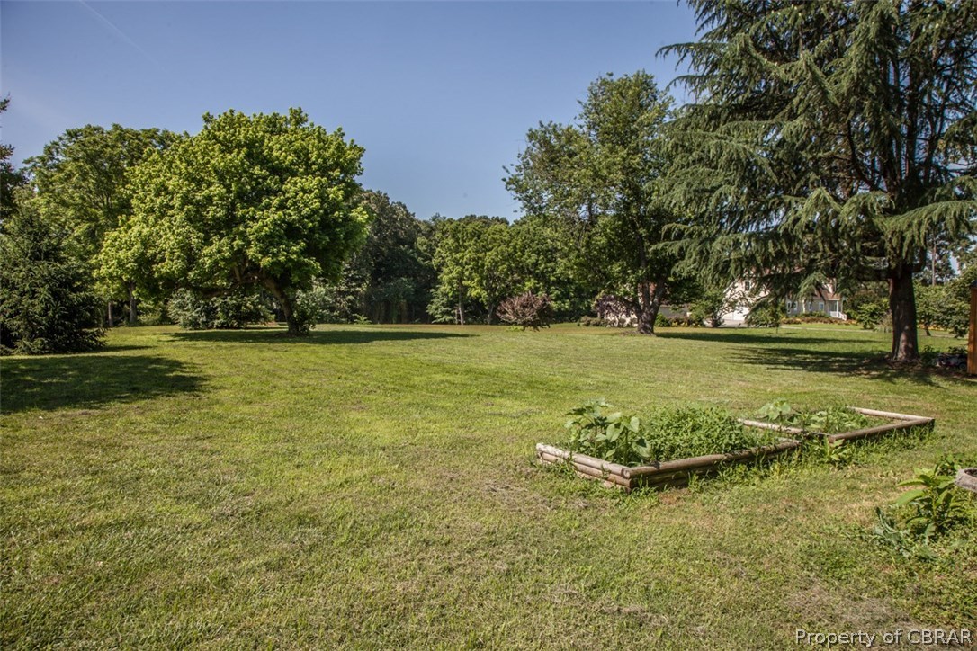 6712 Fields Landing Road Hayes, VA 23072 - Photo 3 of 38