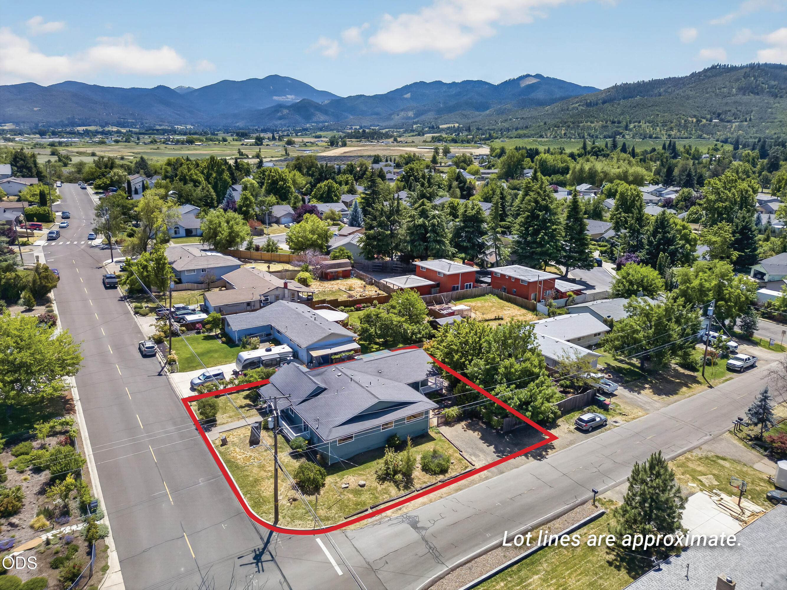 502 South B Street Phoenix, OR 97535 - Photo 1 of 27