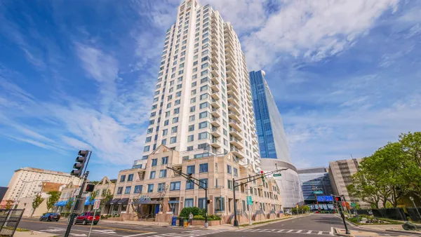 $2,300 | 526 Pacific Avenue, Unit 401, Atlantic City, NJ 08401