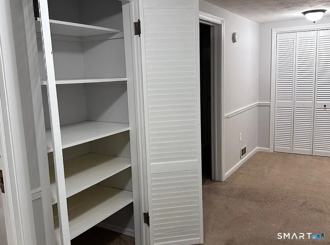 81 Middlefield Street Middletown, CT 06457 - Photo 6 of 10