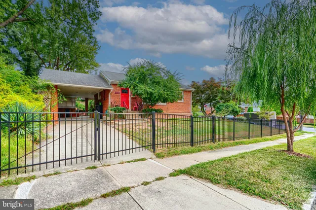 $424,900 | 6716 Stockton Lane, Hyattsville, MD 20784