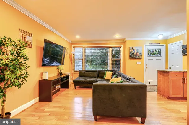 $424,900 | 6716 Stockton Lane, Hyattsville, MD 20784