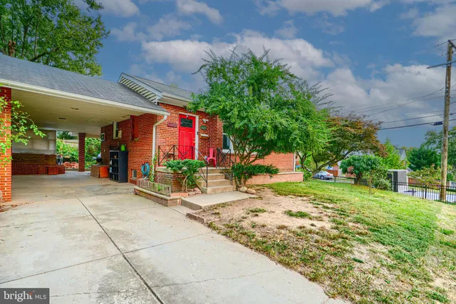 $424,900 | 6716 Stockton Lane, Hyattsville, MD 20784