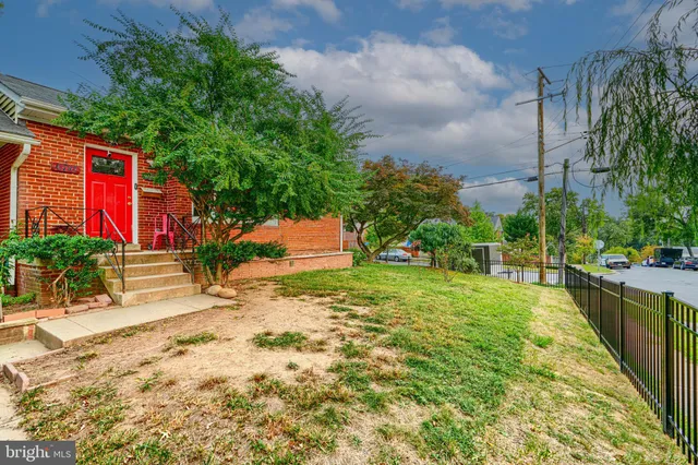 $424,900 | 6716 Stockton Lane, Hyattsville, MD 20784