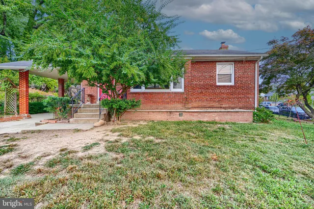 $424,900 | 6716 Stockton Lane, Hyattsville, MD 20784