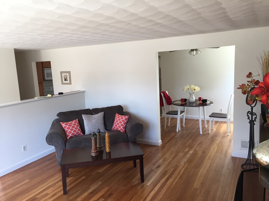 33 Anthony Road North Reading, MA 01864 - Photo 2 of 9 Gallery Image 2