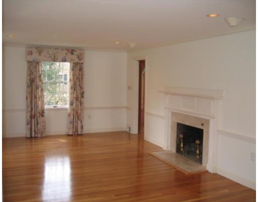 79 Mayo Road Wellesley, MA 02482 - Photo 4 of 7
