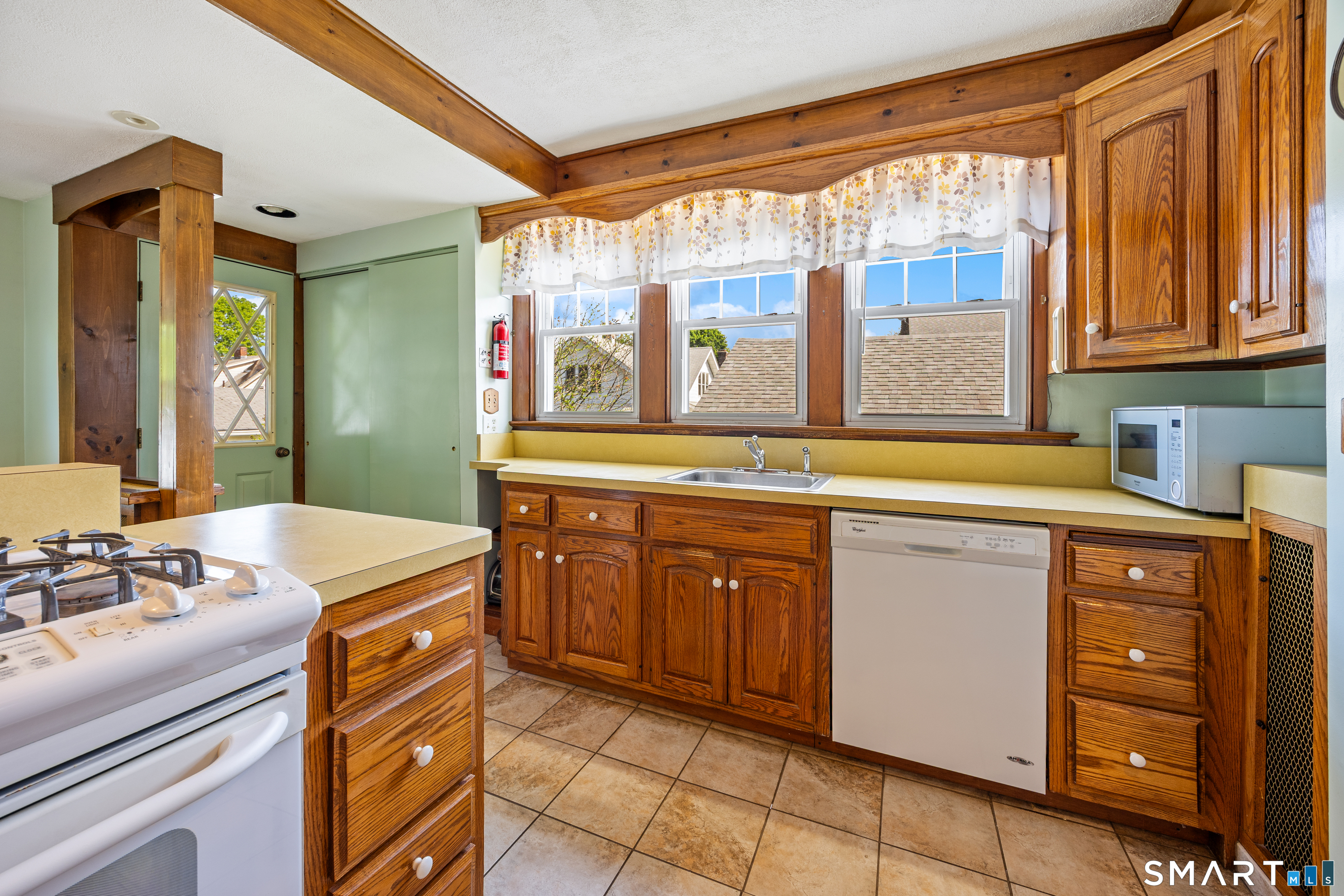 80 Pearl Street Meriden, CT 06450 - Photo 11 of 37