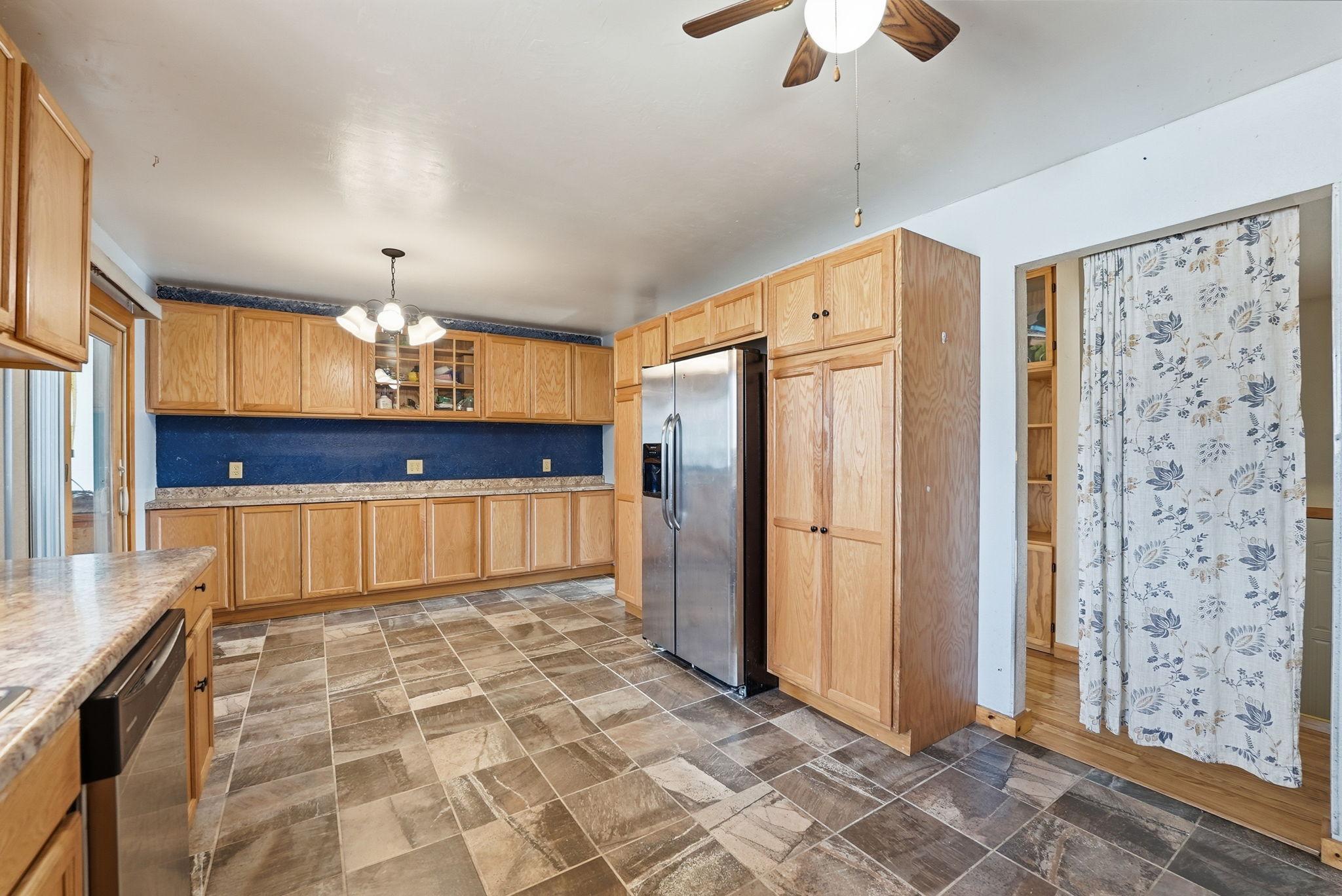 833 Lewis Place St. Cloud, MN 56301 - Photo 9 of 33
