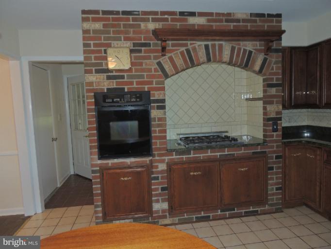 2912 Dublin Road Street, MD 21154 - Photo 3 of 30 Kitchen