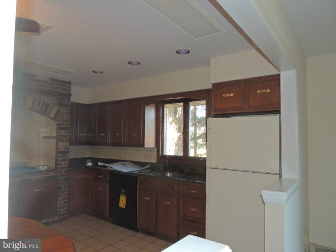 2912 Dublin Road Street, MD 21154 - Photo 4 of 30 Kitchen