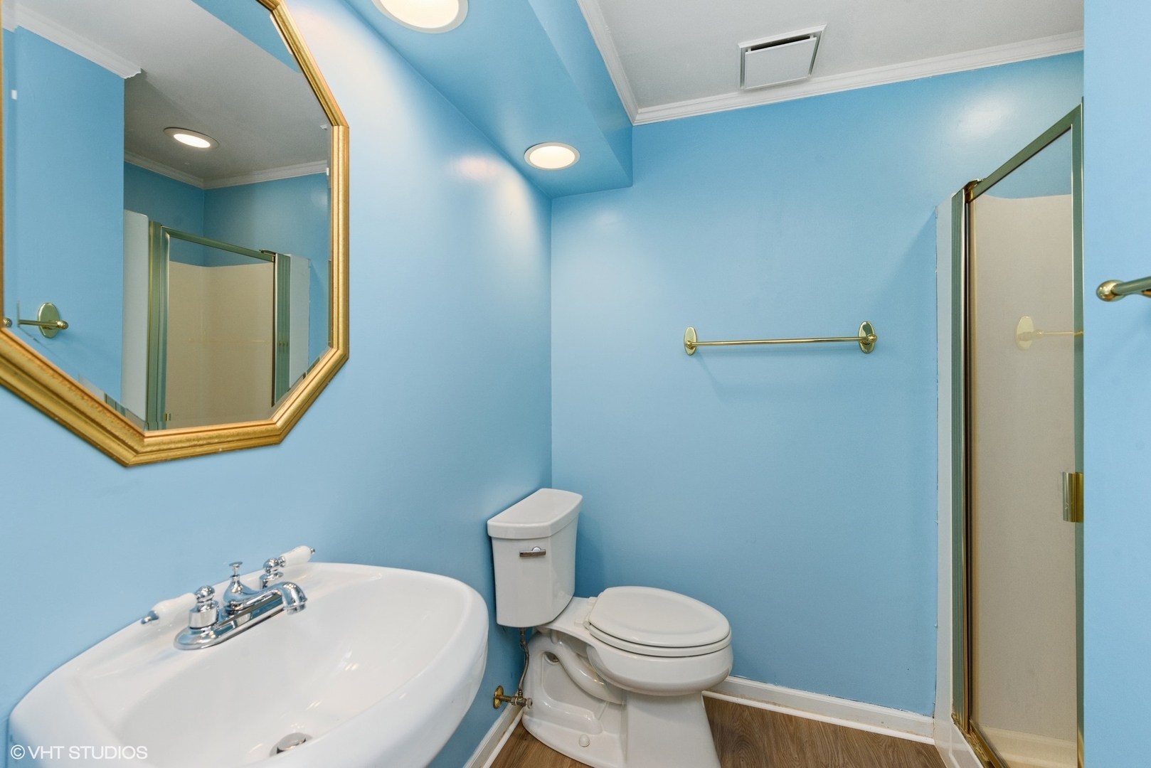 154 Timber Ridge Lane Lake Barrington, IL 60010 - Photo 22 of 26 a bathroom with a sink mirror and toilet