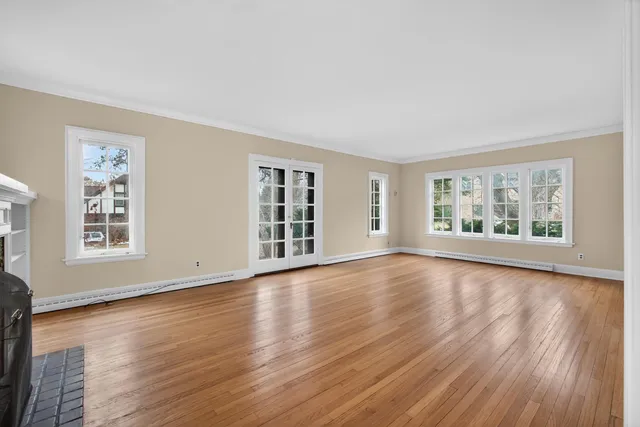 $479,000 | 49 Kenwood Avenue, Davenport, IA 52803