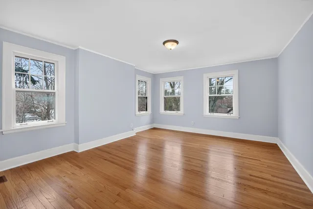 $479,000 | 49 Kenwood Avenue, Davenport, IA 52803