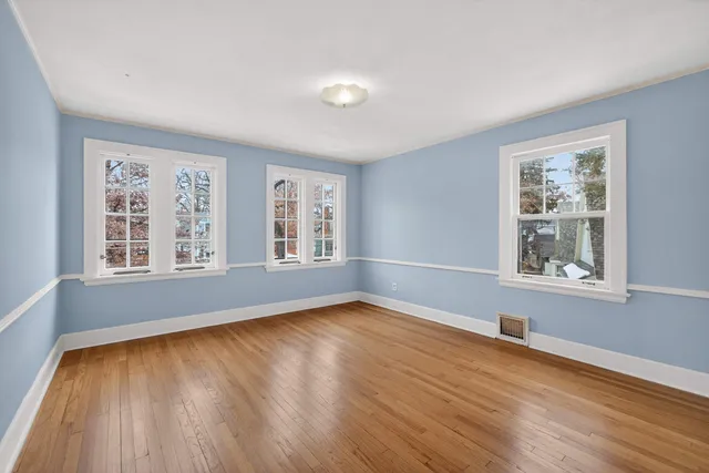 $479,000 | 49 Kenwood Avenue, Davenport, IA 52803