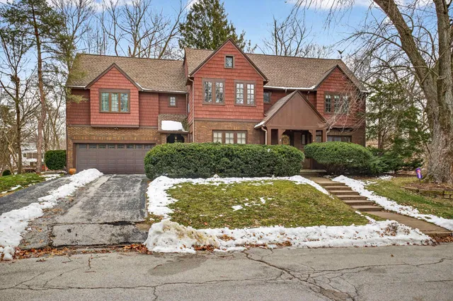 $479,000 | 49 Kenwood Avenue, Davenport, IA 52803