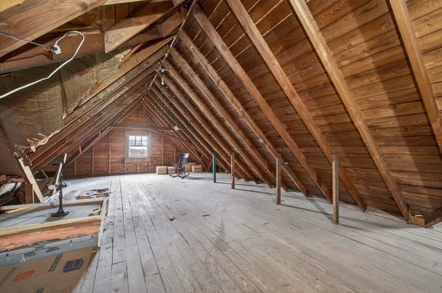 $479,000 | 49 Kenwood Avenue, Davenport, IA 52803