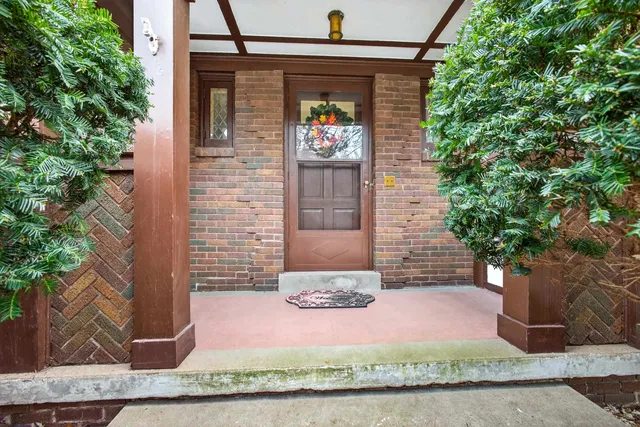 $479,000 | 49 Kenwood Avenue, Davenport, IA 52803