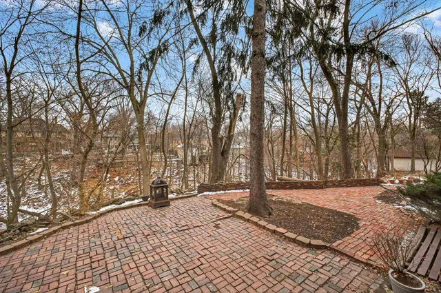 $479,000 | 49 Kenwood Avenue, Davenport, IA 52803