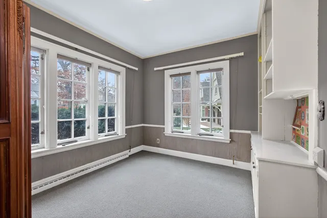 $479,000 | 49 Kenwood Avenue, Davenport, IA 52803