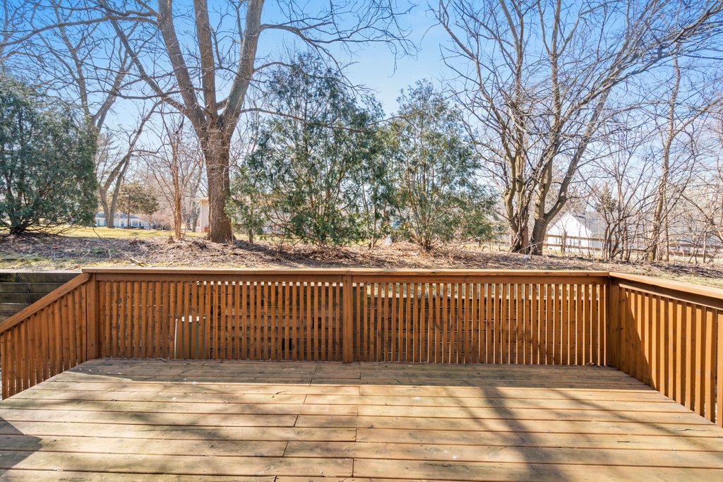 278 Charlotte Court Cary, IL 60013 - Photo 20 of 20 a view of a wooden fence
