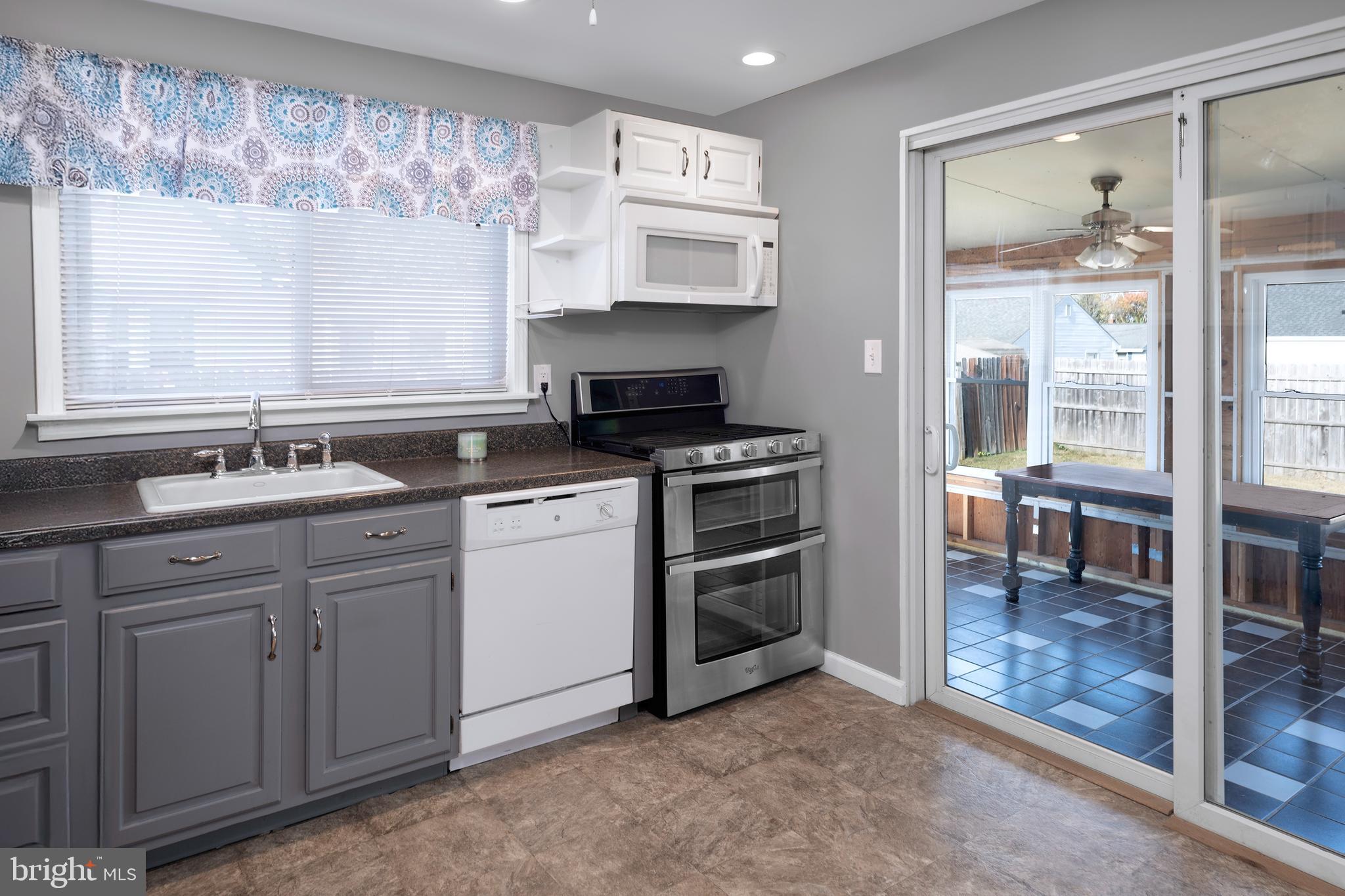 3236 Nottingham Way Hamilton, NJ 08619 - Photo 7 of 24 Gallery Image 7
