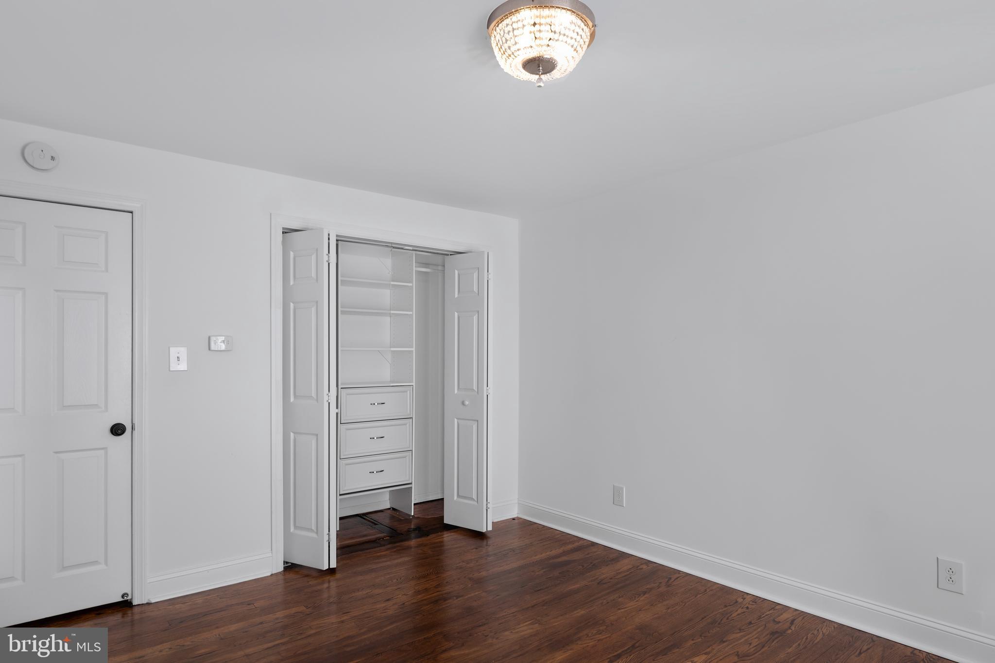 3236 Nottingham Way Hamilton, NJ 08619 - Photo 10 of 24 Gallery Image 10