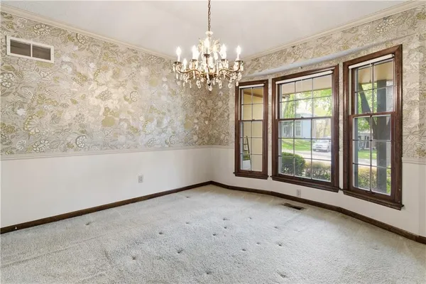 $400,000 | 10555 Gillette Street, Lenexa, KS 66215