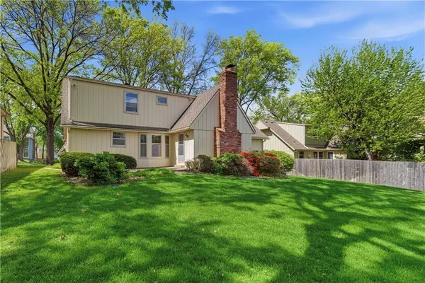 $400,000 | 10555 Gillette Street, Lenexa, KS 66215