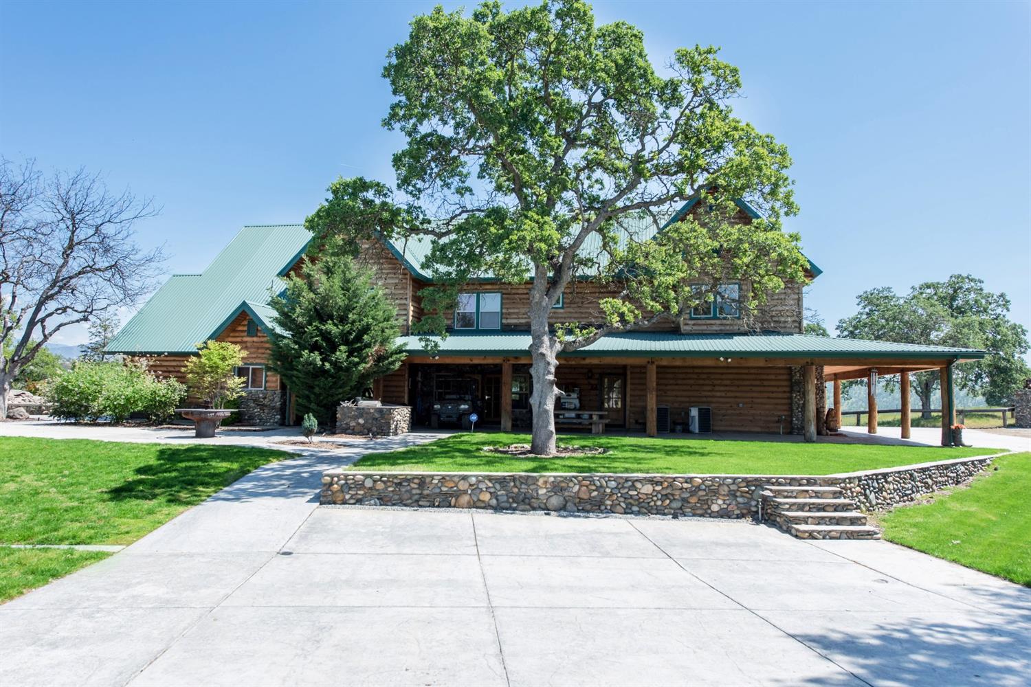 11990 Millerton Road Clovis, CA 93619 - Photo 1 of 62 Gallery Image 1