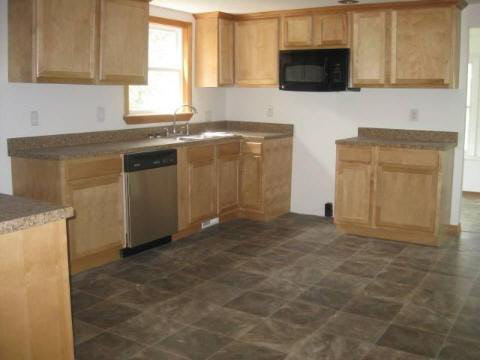 18493 English Road Manchester, MI 48158 - Photo 7 of 11 950827-6.JPG