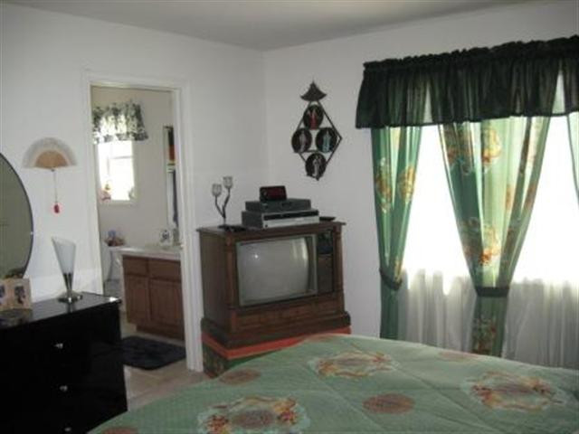 344 Consaul Road Colonie, NY 12205 - Photo 8 of 11 Photo 8