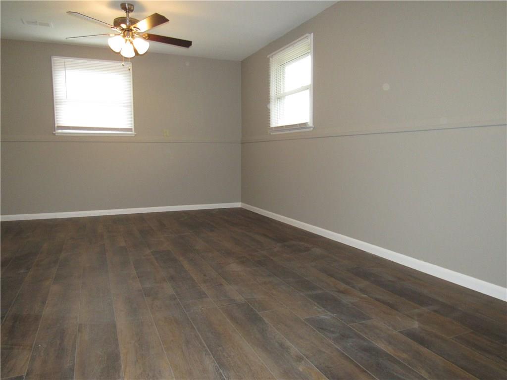 3051 Taylor Road Columbus, IN 47203 - Photo 14 of 27 Gallery Image 14