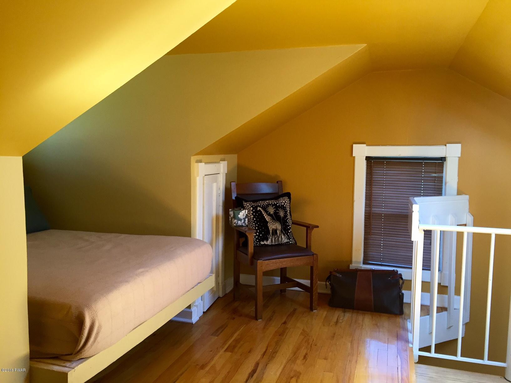 257 Raymondskill Road Milford, PA 18337 - Photo 17 of 39 3rd Bedroom Loft