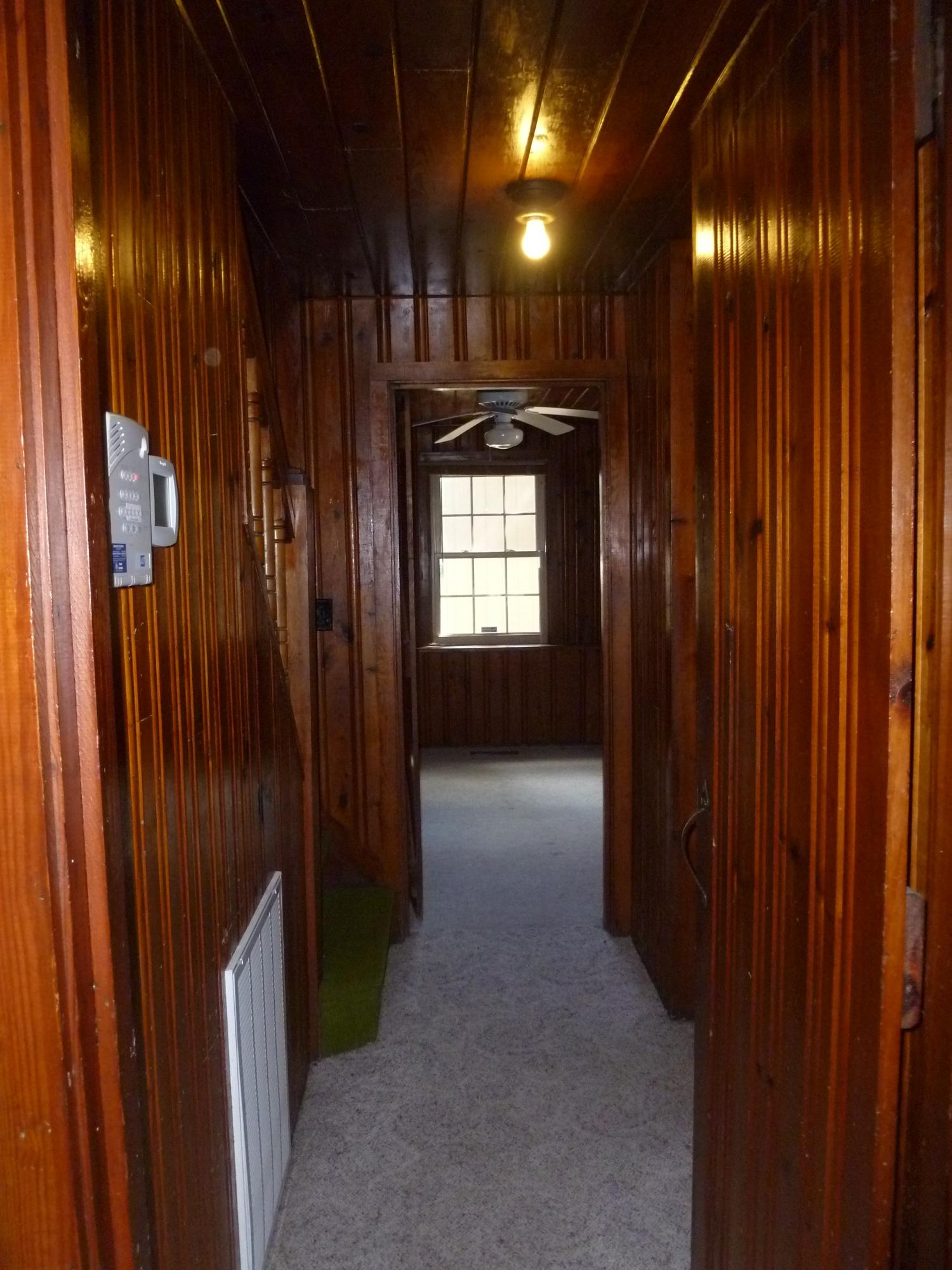 464 Pigeon Ridge Road Crossville, TN 38555 - Photo 6 of 25 Hallway