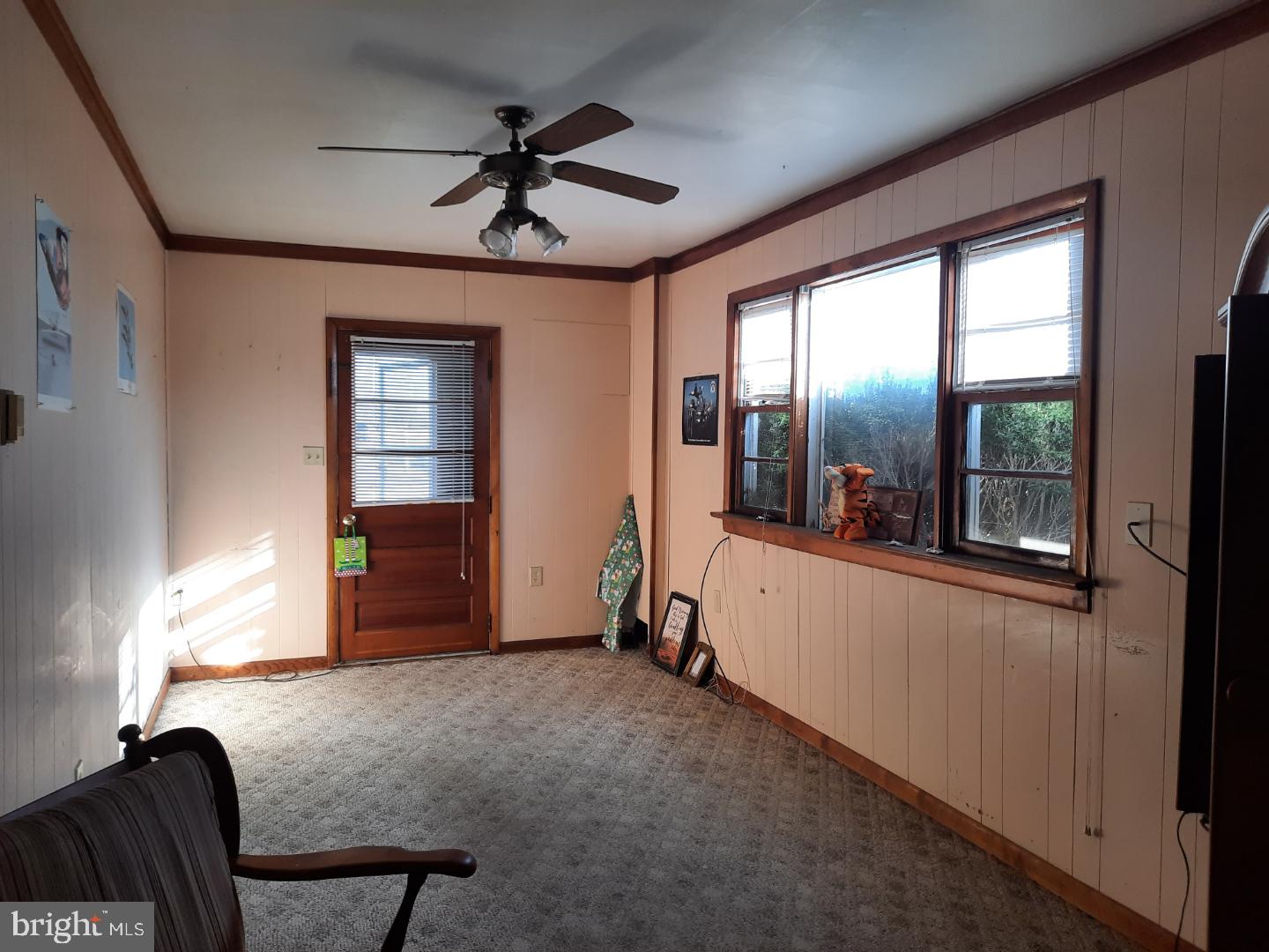 3015 Table Rock Road Biglerville, PA 17307 - Photo 7 of 28 Living Room