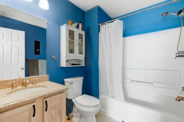 $239,900 | 140 Saber Way, Unit 7, Lake Orion, MI 48362