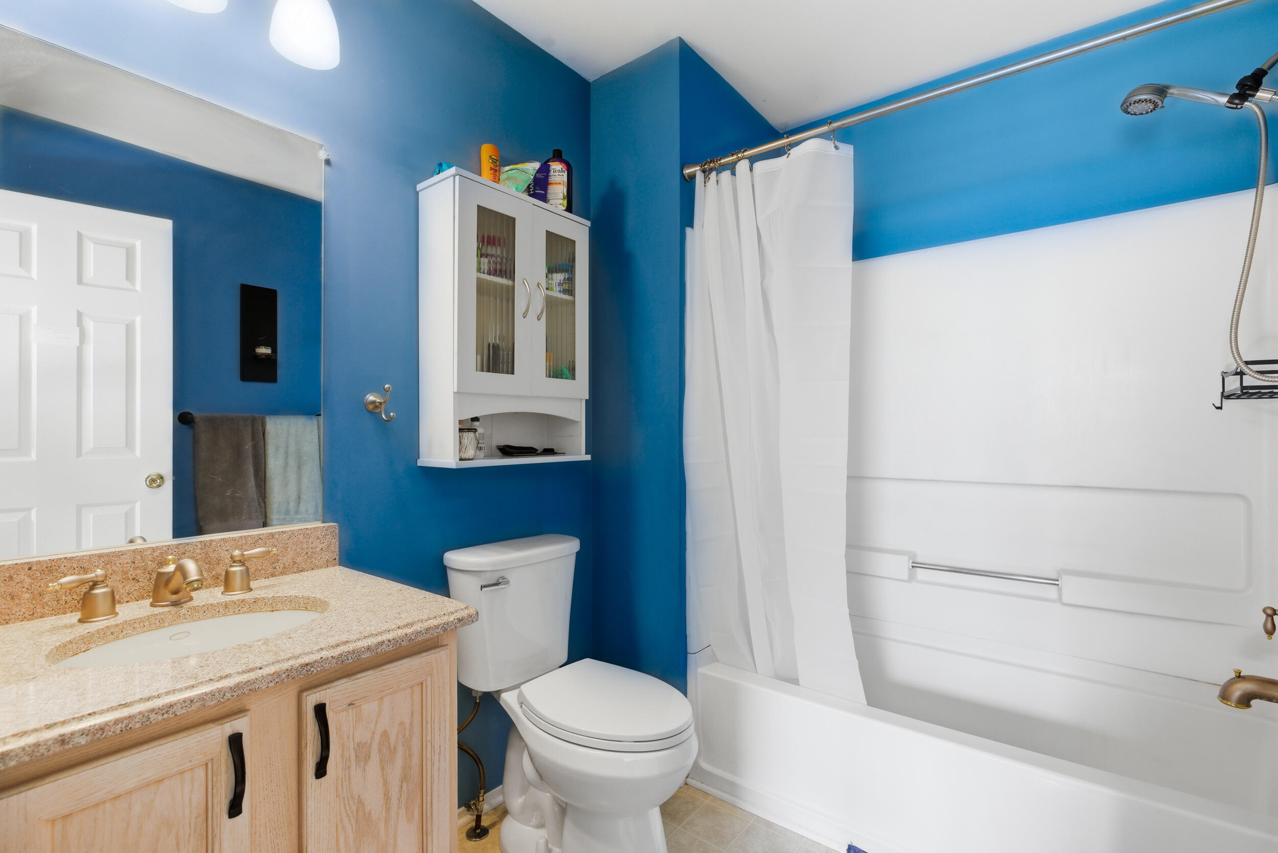 140 Saber Way, Unit 7 Lake Orion, MI 48362 - Photo 14 of 27 bathroom 1