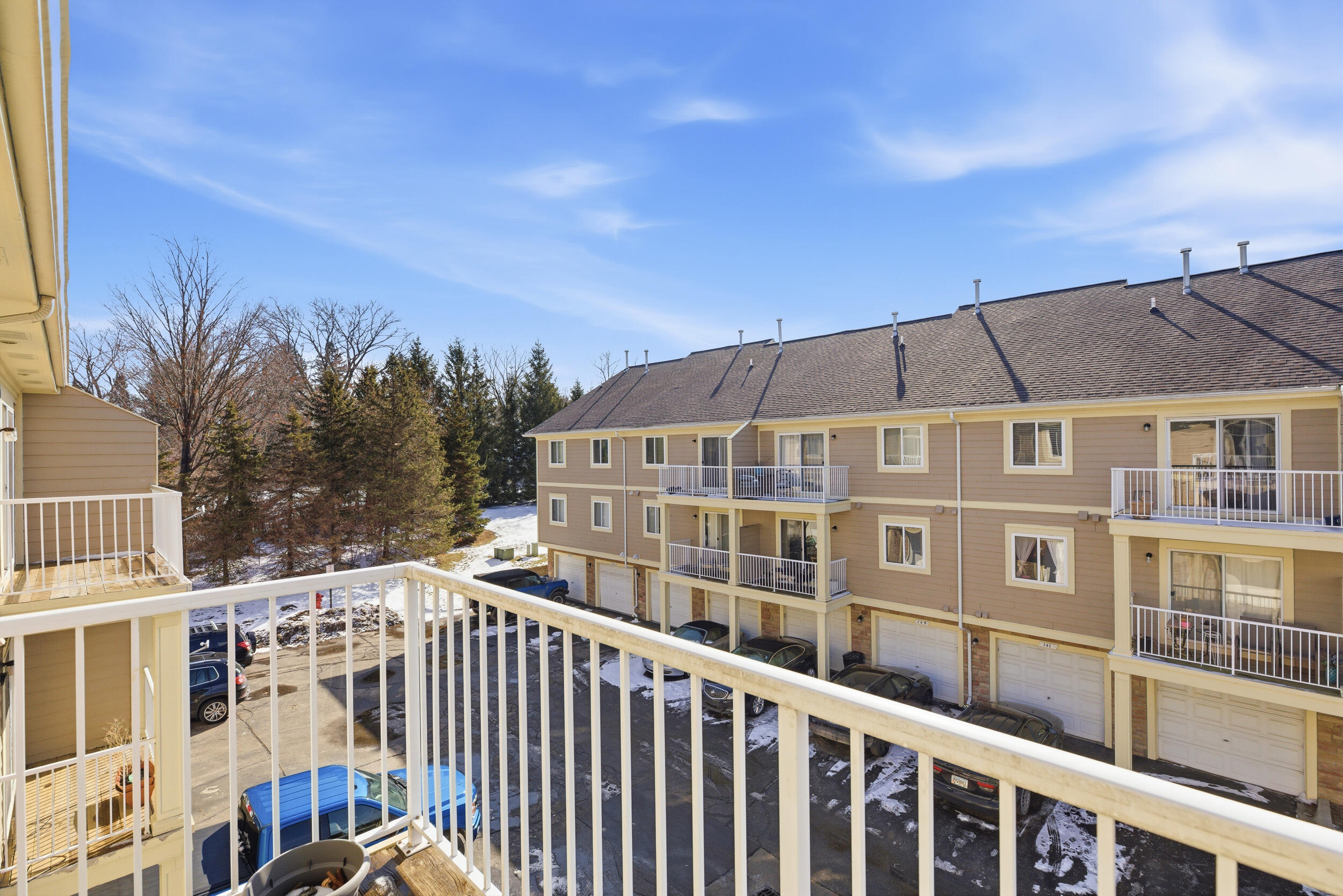 140 Saber Way, Unit 7 Lake Orion, MI 48362 - Photo 15 of 27 balcony