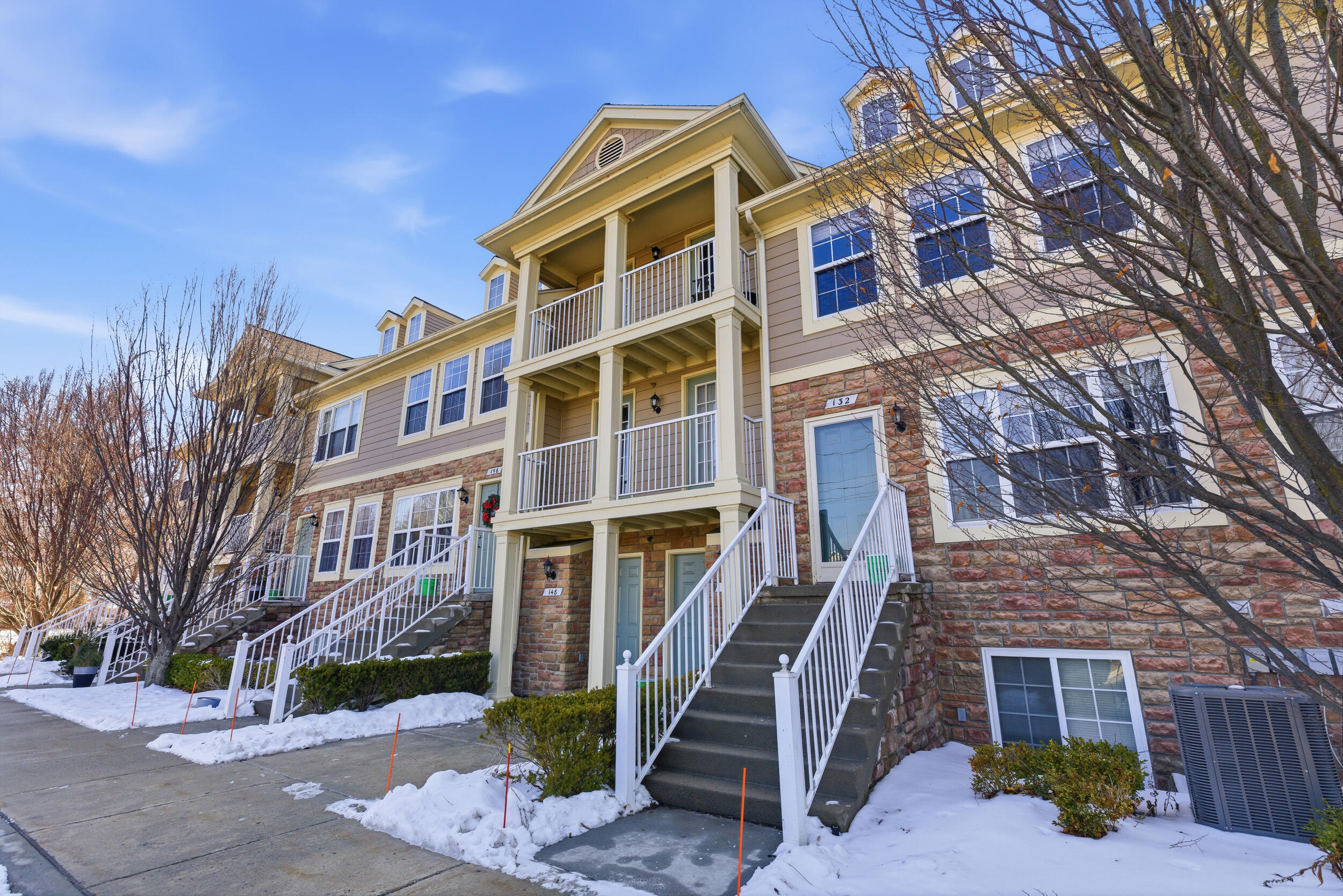 140 Saber Way, Unit 7 Lake Orion, MI 48362 - Photo 27 of 27 exterior front