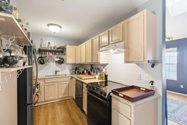 $239,900 | 140 Saber Way, Unit 7, Lake Orion, MI 48362