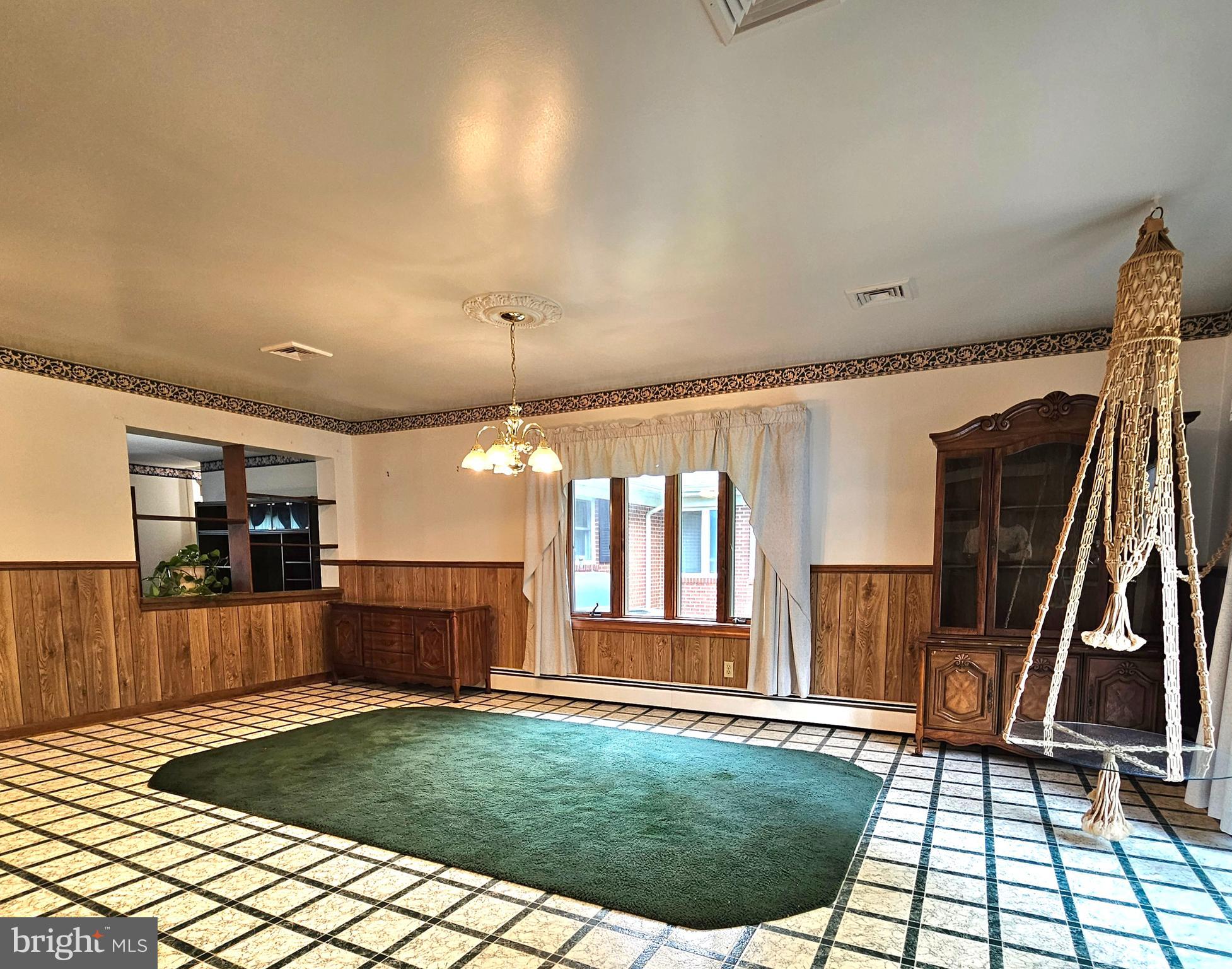 20098 Piney Point Road Callaway, MD 20620 - Photo 5 of 67 Dining room view