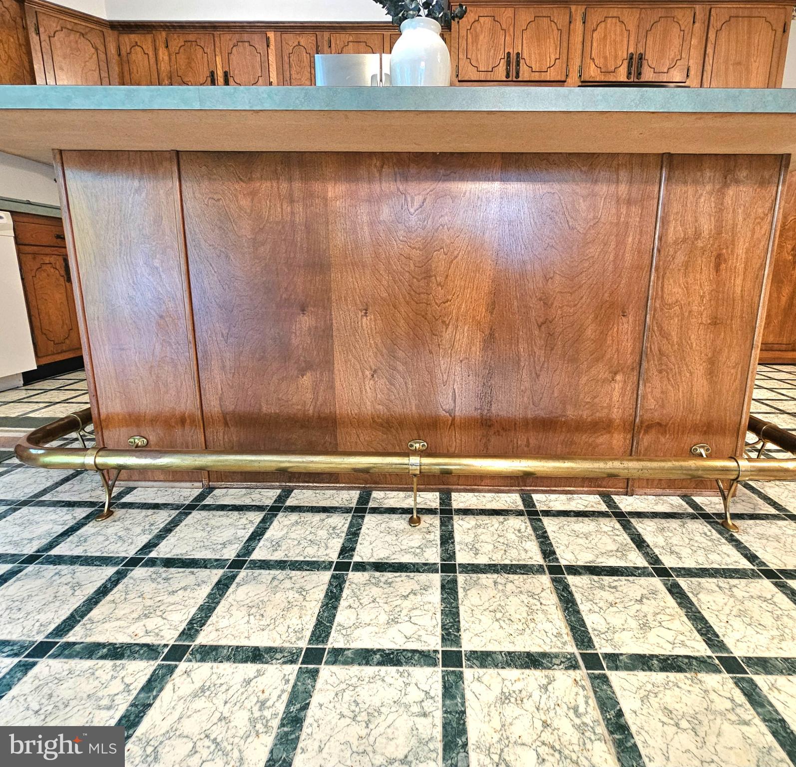 20098 Piney Point Road Callaway, MD 20620 - Photo 6 of 67 Custom island with brass foot rest