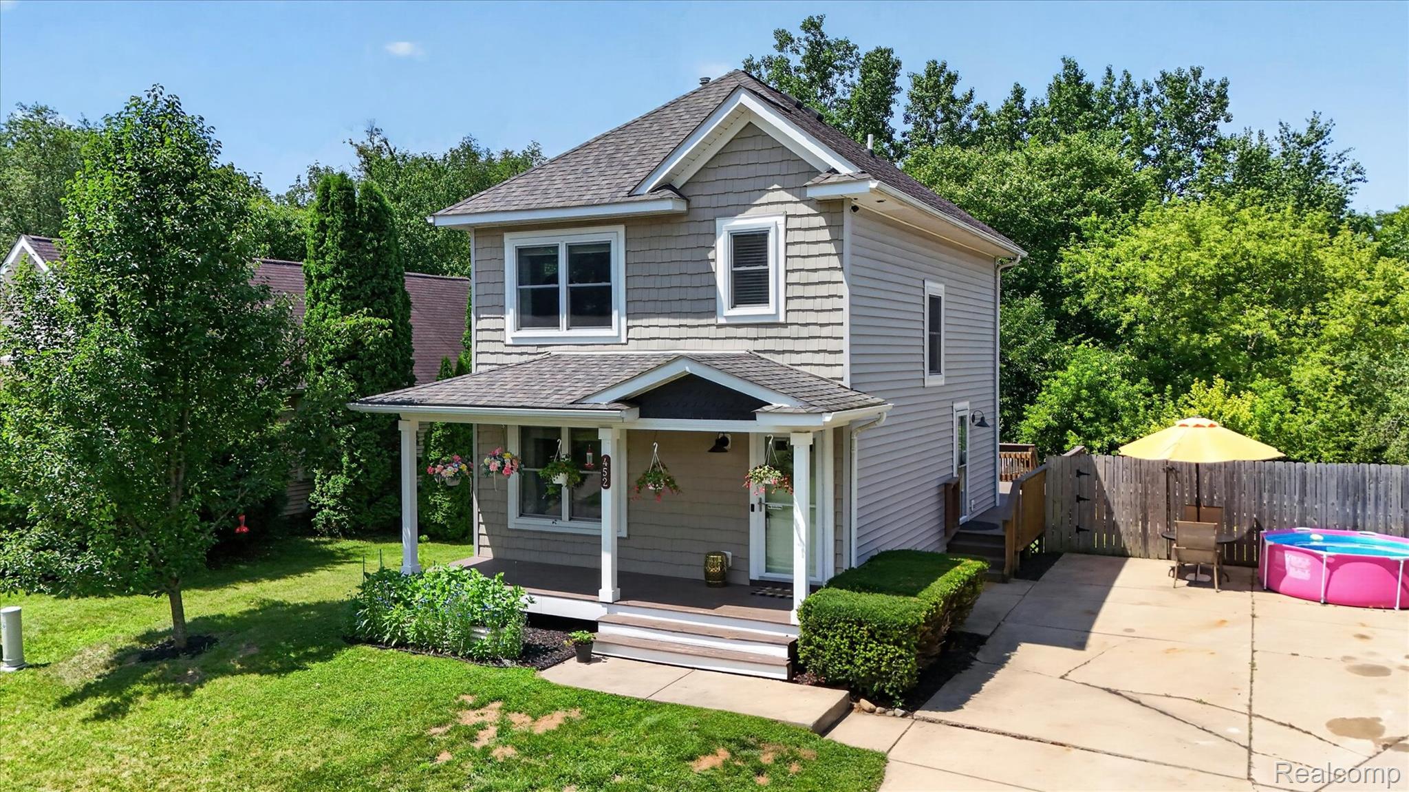 452 Waverly Lane Howell, MI 48843 - Photo 33 of 39 45-452-Waverly-Ln-Howell-WindowStill.jpg