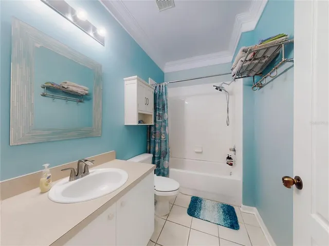 $199,900 | 4849 Cypress Woods Drive, Unit 1105, Orlando, FL 32811