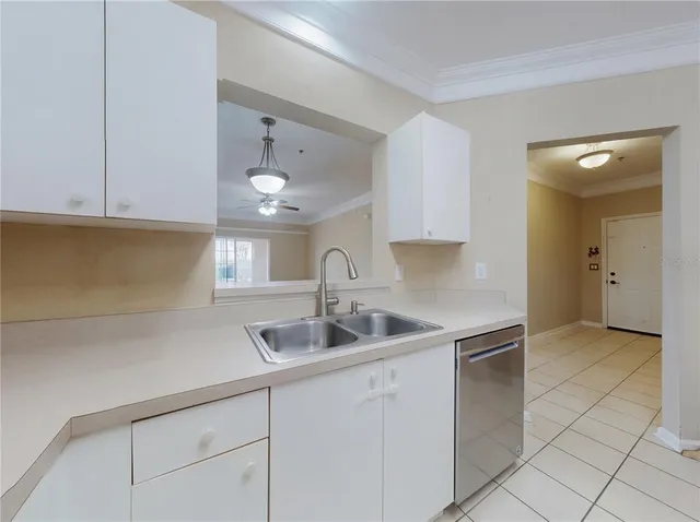 $199,900 | 4849 Cypress Woods Drive, Unit 1105, Orlando, FL 32811