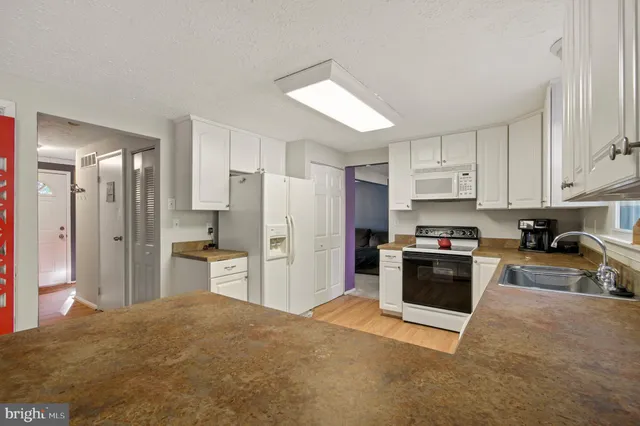 $535,000 | 18321 Swan Stream Drive, Gaithersburg, MD 20877